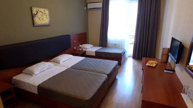 Standard Üç Kişilik Oda