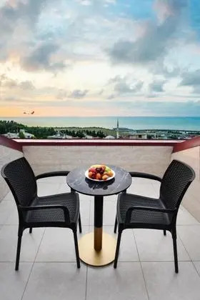 Triple, Deniz Manzaralı, Teraslı