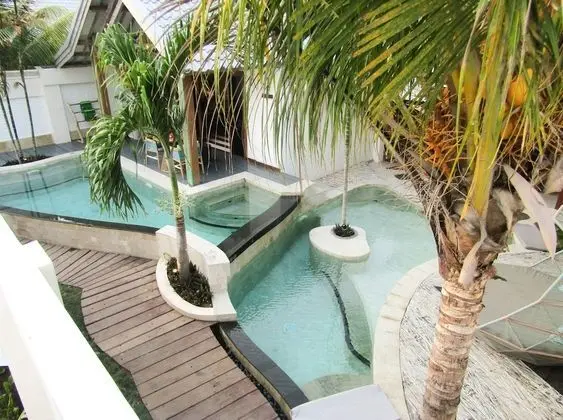 Luxury Package at Master One-Bedroom Villa with Pool and Home Cinema Projector