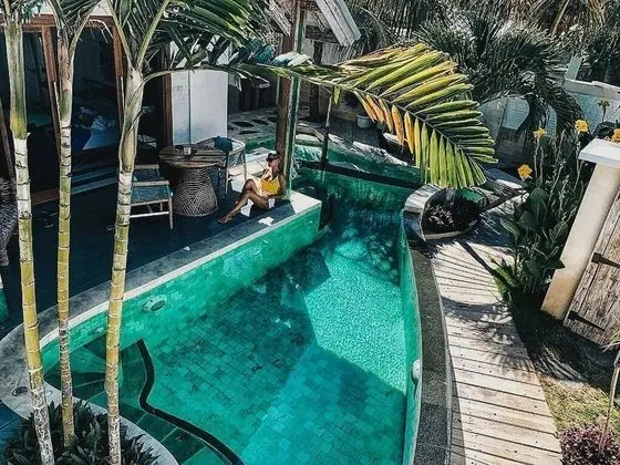 Luxury Package at Master One-Bedroom Villa with Pool and Home Cinema Projector