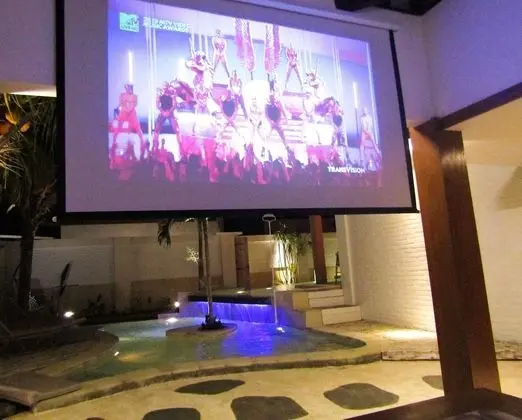 Luxury Package at Master One-Bedroom Villa with Pool and Home Cinema Projector