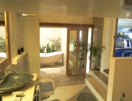 Luxury Package at Master One-Bedroom Villa with Pool and Home Cinema Projector