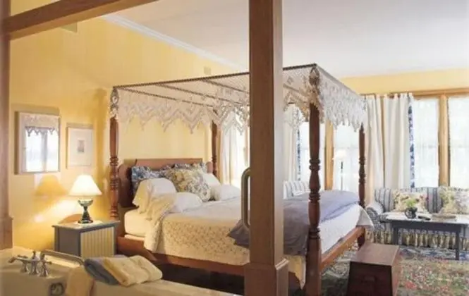 Romantic Süit, 1 En Büyük (King) Boy Yatak, Jakuzi, Zemin Kat (Suite17)