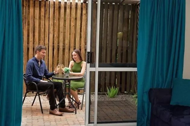 Comfort Üç Kişilik Oda, Birden Çok Yatak, Avlu Manzaralı, Zemin Kat