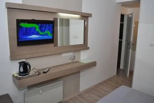 Standard Tek Büyük veya İki Ayrı Yataklı Oda