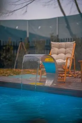 Bungalow, Göl Manzaralı, Isıtmalı Özel Havuzlu