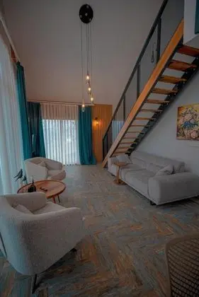 Bungalow, Göl Manzaralı, Isıtmalı Özel Havuzlu