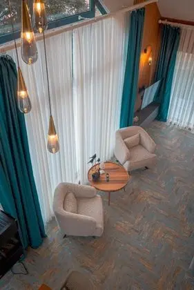 Bungalow, Göl Manzaralı, Isıtmalı Özel Havuzlu