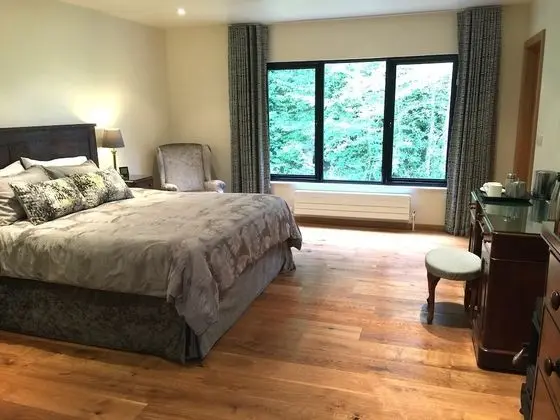 Luxury Oda (Woodland – Superking Bed)