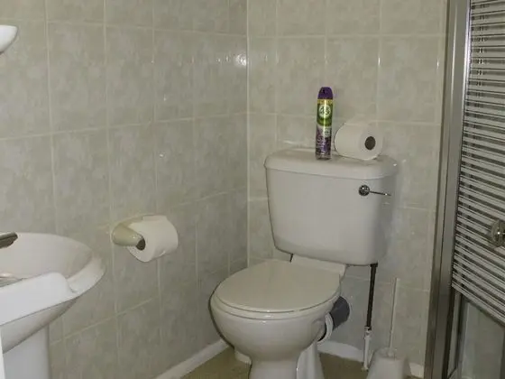 Tek Büyük Yataklı Oda, Banyolu/Duşlu