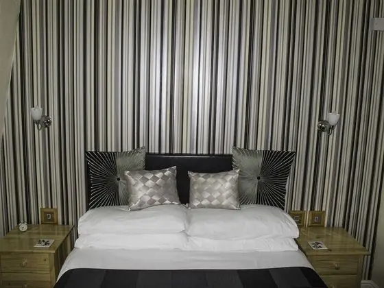 Tek Büyük Yataklı Oda, Banyolu/Duşlu (Ground Floor)