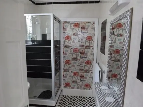 Tek Büyük Yataklı Oda, Banyolu/Duşlu (Ground Floor)