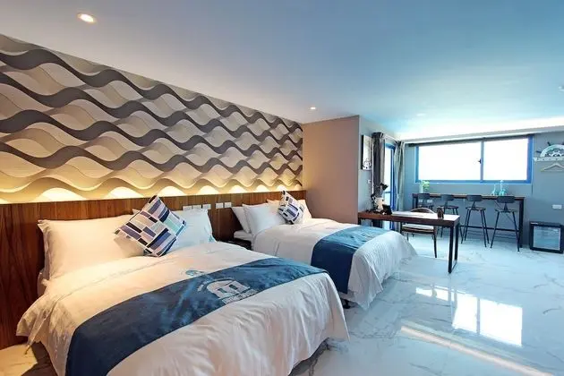 Comfort Dört Kişilik Oda, 2 Çift Kişilik Yatak, Kısmi Deniz Manzaralı