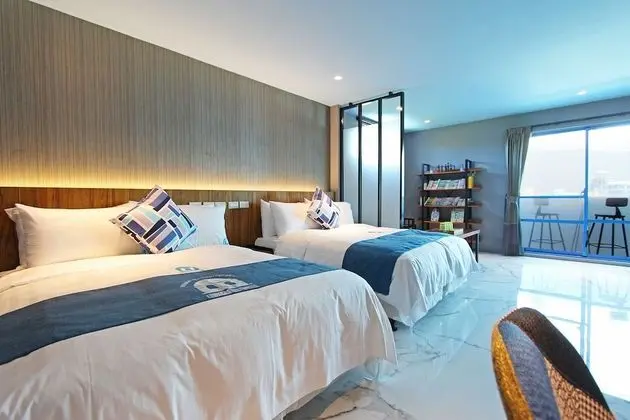 Comfort Dört Kişilik Oda, 2 Çift Kişilik Yatak, Kısmi Deniz Manzaralı