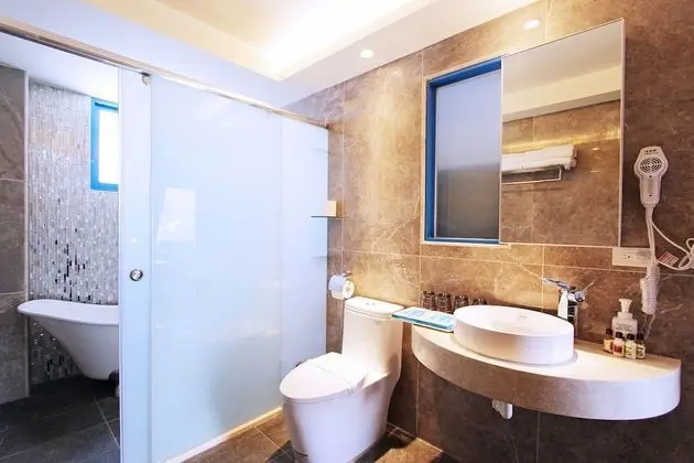 Comfort Dört Kişilik Oda, 2 Çift Kişilik Yatak, Kısmi Deniz Manzaralı