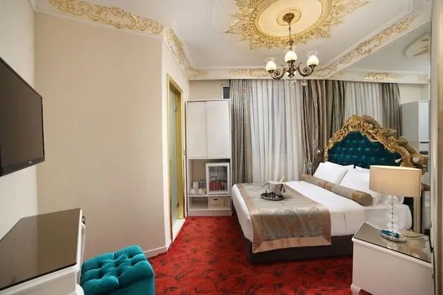 Economy Room