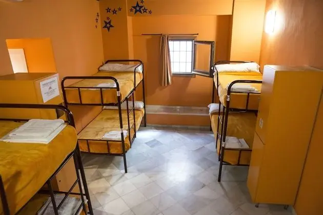 Family Oda, Banyolu/Duşlu (6 People)