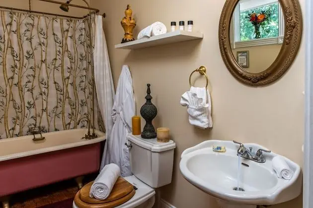 Oda (Mardi Gras Room)
