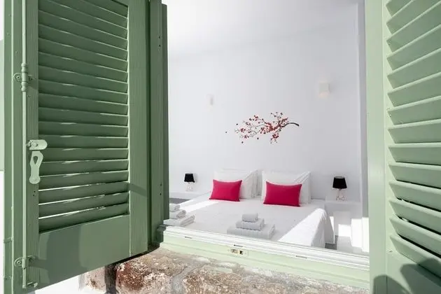 Traditional Tek Büyük Yataklı Oda
