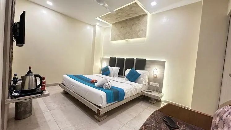 Deluxe Tek Büyük Yataklı Oda