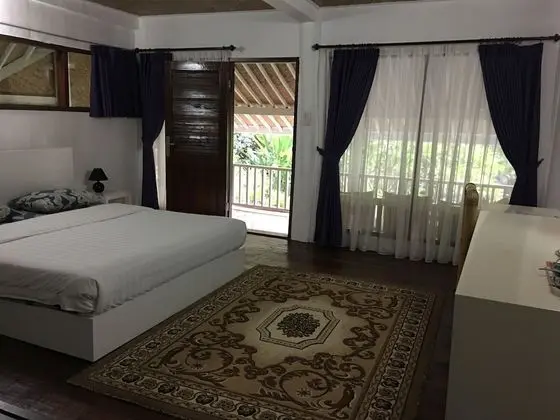 Comfort Oda, 1 Büyük (Queen) Boy Yatak, Havuz Manzaralı