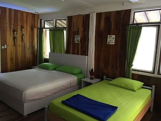 Deluxe Üç Kişilik Oda, Birden Çok Yatak, Havuz Manzaralı