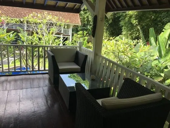 Deluxe Üç Kişilik Oda, Birden Çok Yatak, Havuz Manzaralı