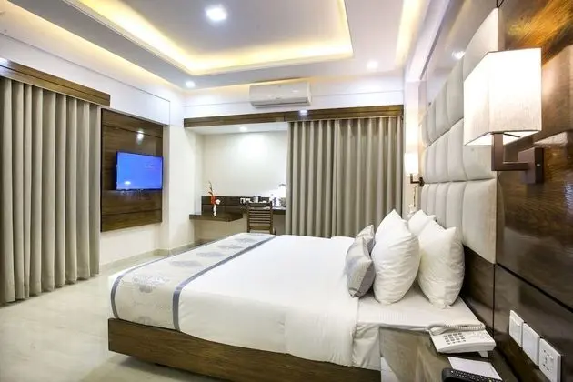Superior Oda, 1 Büyük (Queen) Boy Yatak, Sigara İçilmez, Şehir Manzaralı