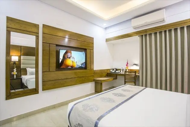 Superior Oda, 1 Büyük (Queen) Boy Yatak, Sigara İçilmez, Şehir Manzaralı