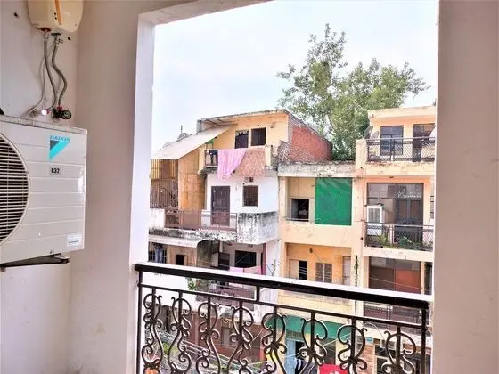 Exclusive Tek Büyük Yataklı Oda