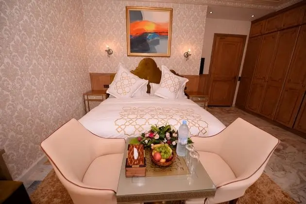 Luxury Tek Büyük Yataklı Oda, 1 Yatak Odası, Havuz Manzaralı