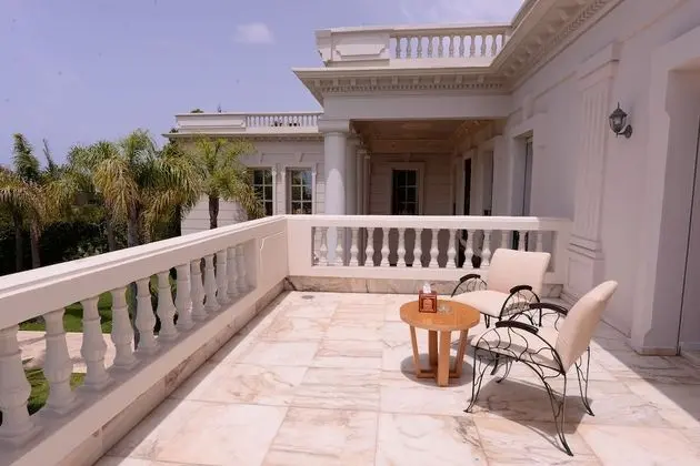Luxury Tek Büyük Yataklı Oda, 1 Yatak Odası, Havuz Manzaralı