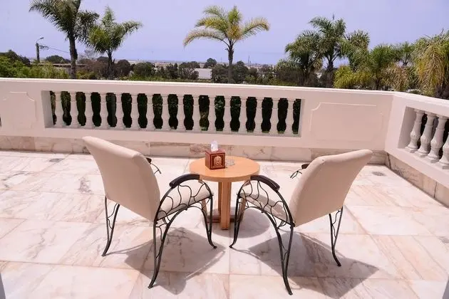 Luxury Tek Büyük Yataklı Oda, 1 Yatak Odası, Havuz Manzaralı