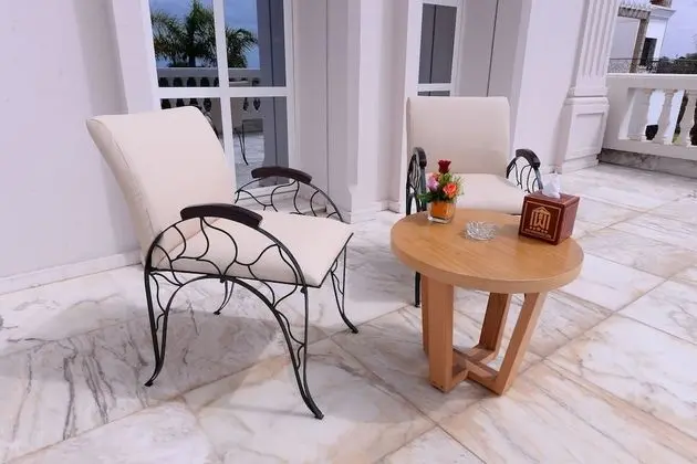 Superior Tek Büyük Yataklı Oda, 1 Yatak Odası, Havuz Manzaralı