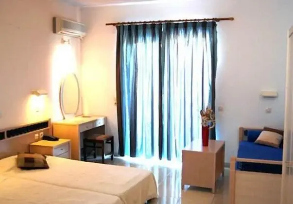Stüdyo, Havuz Manzaralı (for 2)