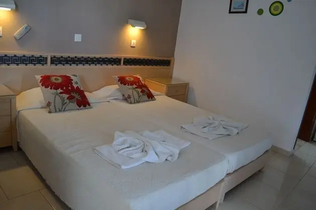 Stüdyo, Havuz Manzaralı (for 2)