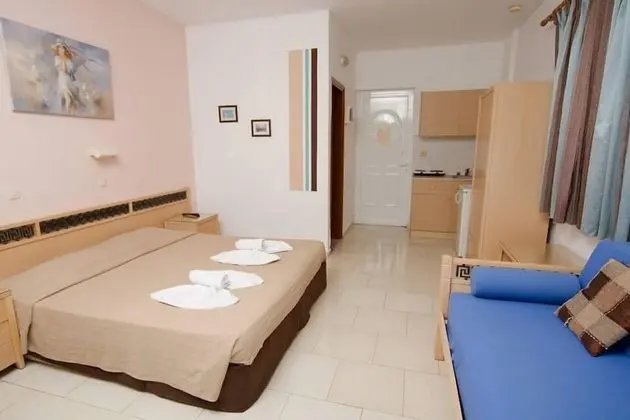 Stüdyo, Havuz Manzaralı (for 2)