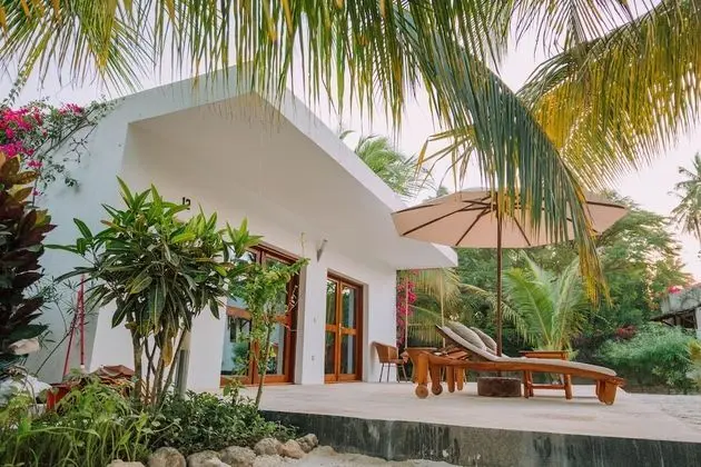 Superior Bungalov, 1 En Büyük (King) Boy Yatak, Buzdolabı, Kısmi Deniz Manzarası