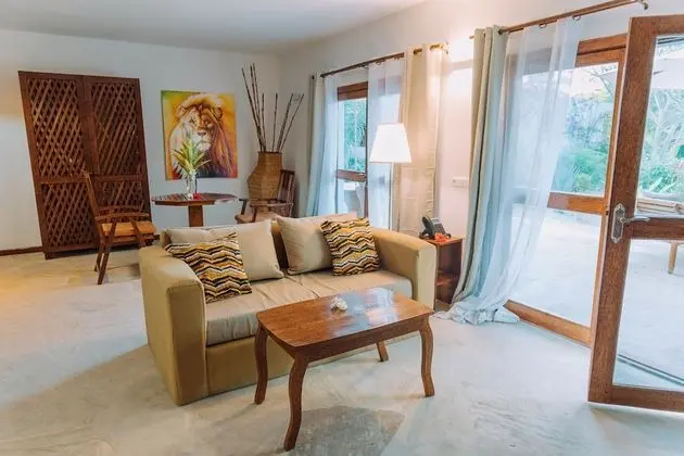Superior Bungalov, 1 En Büyük (King) Boy Yatak, Buzdolabı, Kısmi Deniz Manzarası