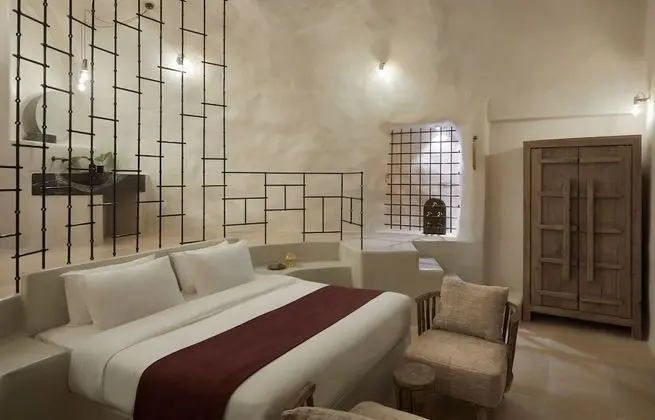 Assyrtiko Deluxe Suite with private outdoor heated pool