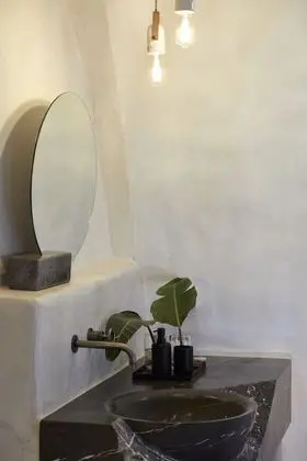 Assyrtiko Deluxe Suite with private outdoor heated pool