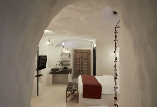Athiri Junior Suite with private heated indoor plunge pool