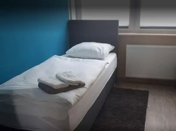 Tek Kişilik Oda, Ortak Banyo