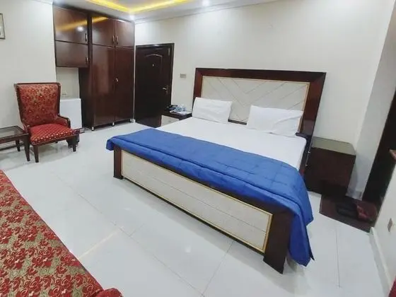 Deluxe Tek Büyük Yataklı Oda
