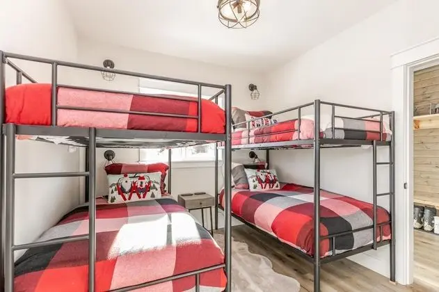 Ev (4 Bedrooms)