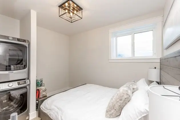 Ev (4 Bedrooms)