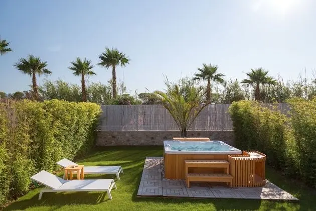 Honeymoon Süit, Sıcak Su Küveti