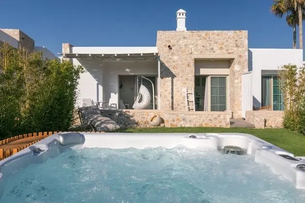 Honeymoon Süit, Sıcak Su Küveti
