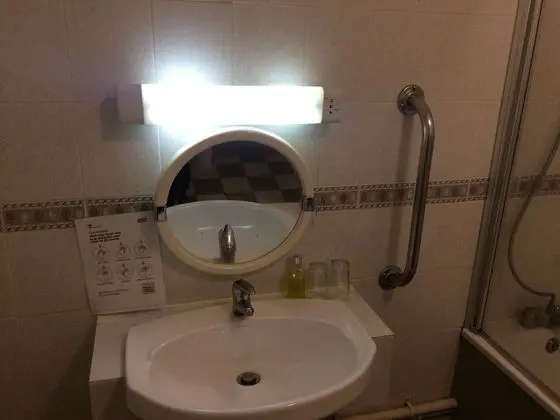 İki Ayrı Yataklı Oda, Engellilere Uygun, Banyolu/Duşlu