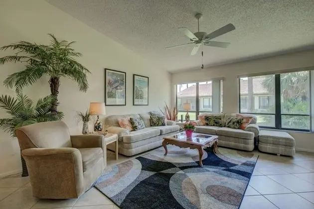 Daire (White Pine Court)